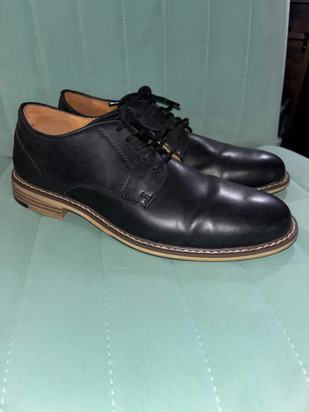 Men’s J Ferrar dress shoes size 9.5 medium..black